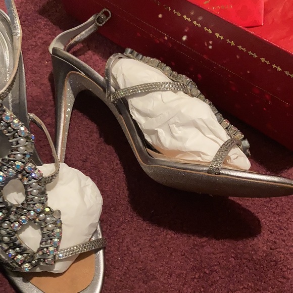 Heels nice condition - Picture 11 of 12